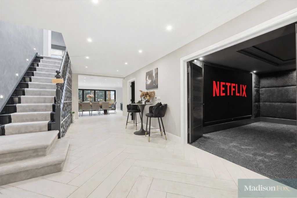 Property photo 3 of 40 Picture No. 57