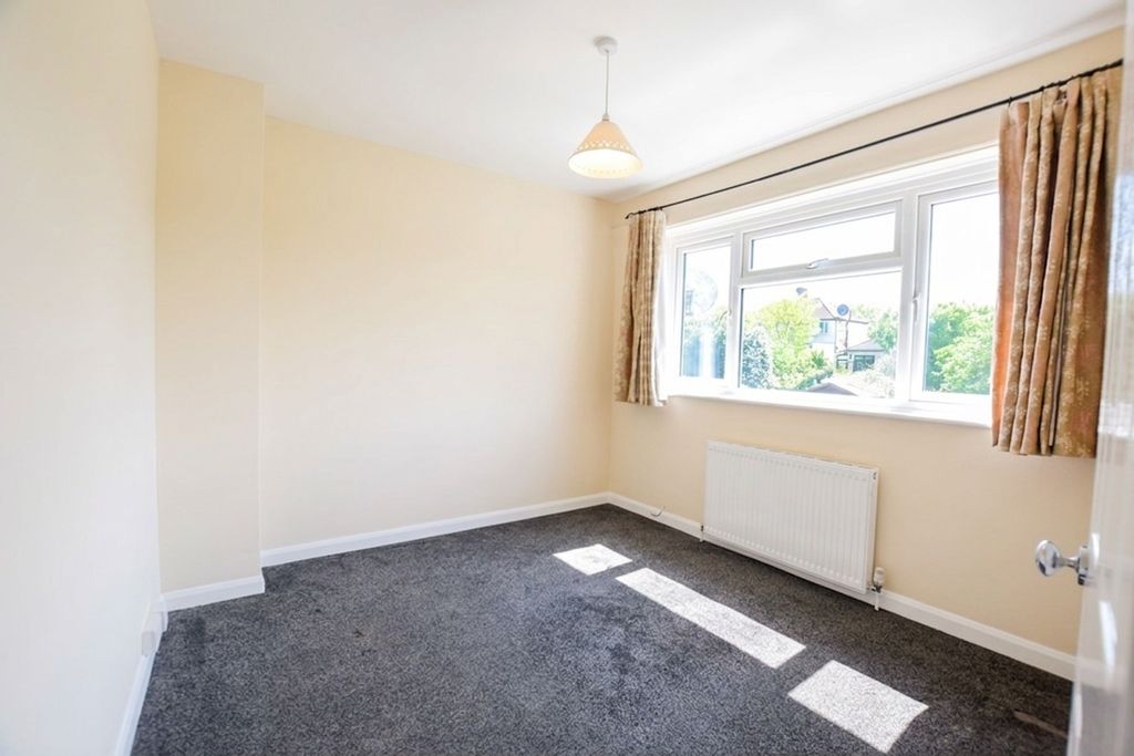 Property photo 3 of 6