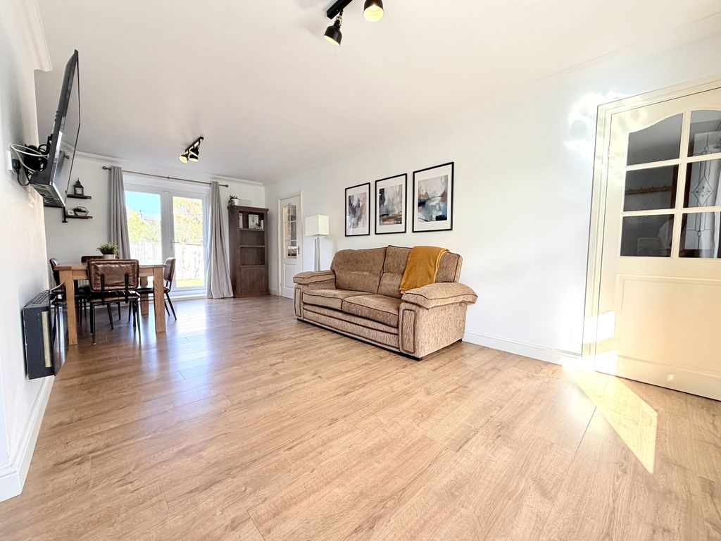 Property photo 2 of 18 Img_8193