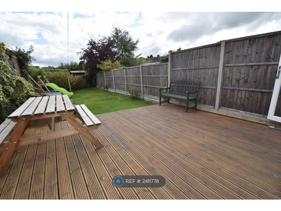 Property photo 2 of 9 Garden Decking