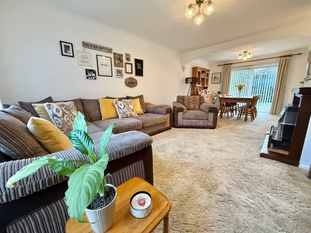 Property photo 2 of 17 Img_1308