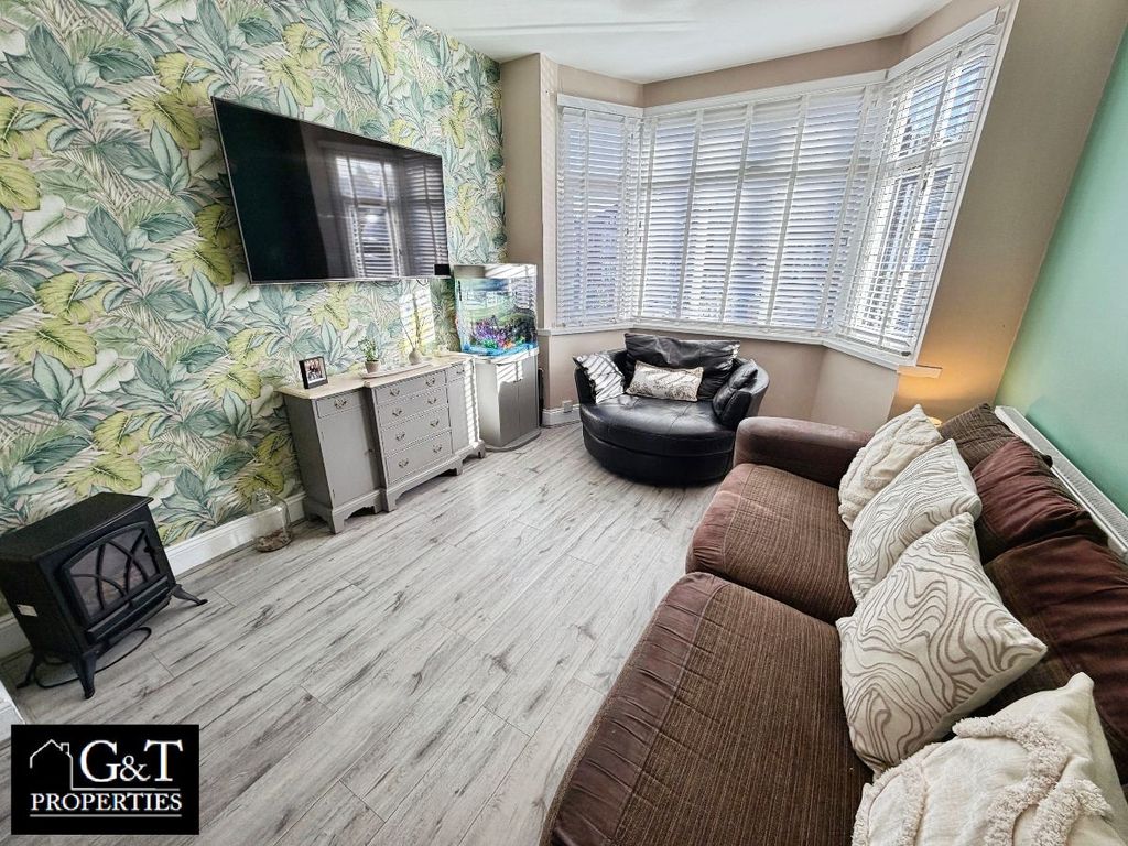 Property photo 2 of 18 Reception Room