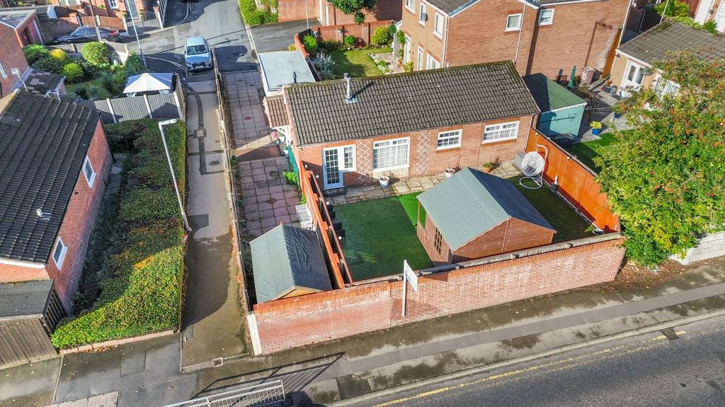 Property photo 2 of 29