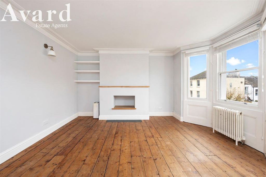 Property photo 2 of 21 Warleigh Road, 54-002.Jpg