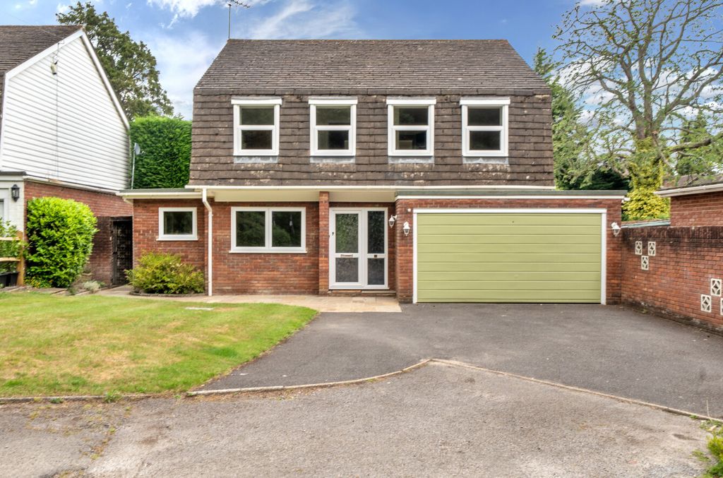 Property photo 1 of 21 1304331-21-68406d...