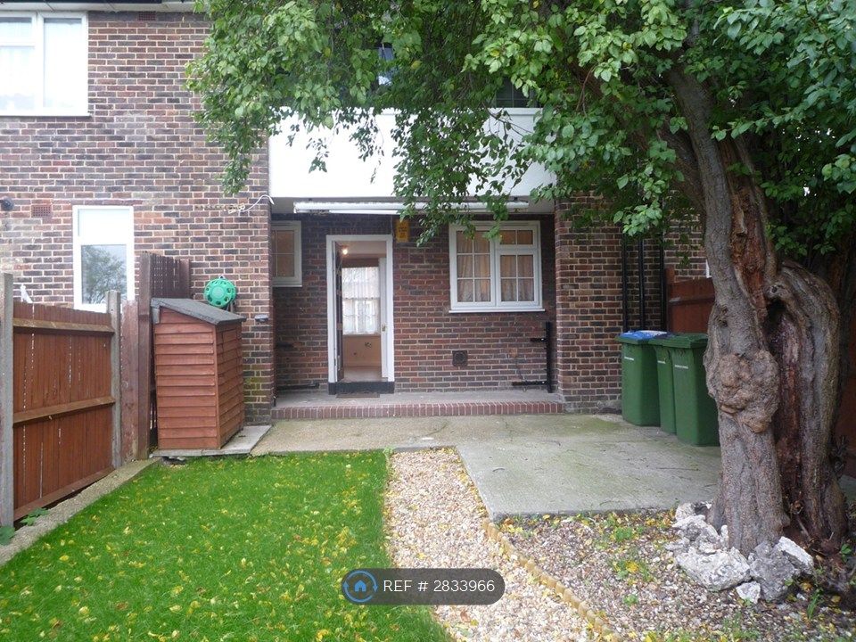 Property photo 1 of 10 Front Entrance To Flat