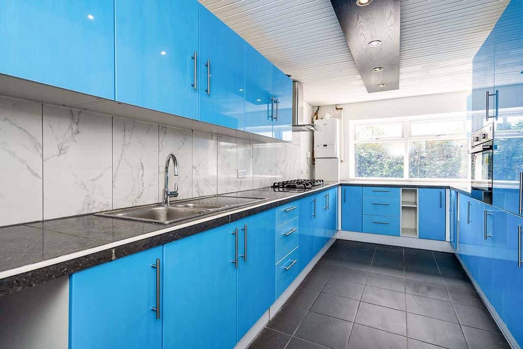 Property photo 3 of 19 Photography