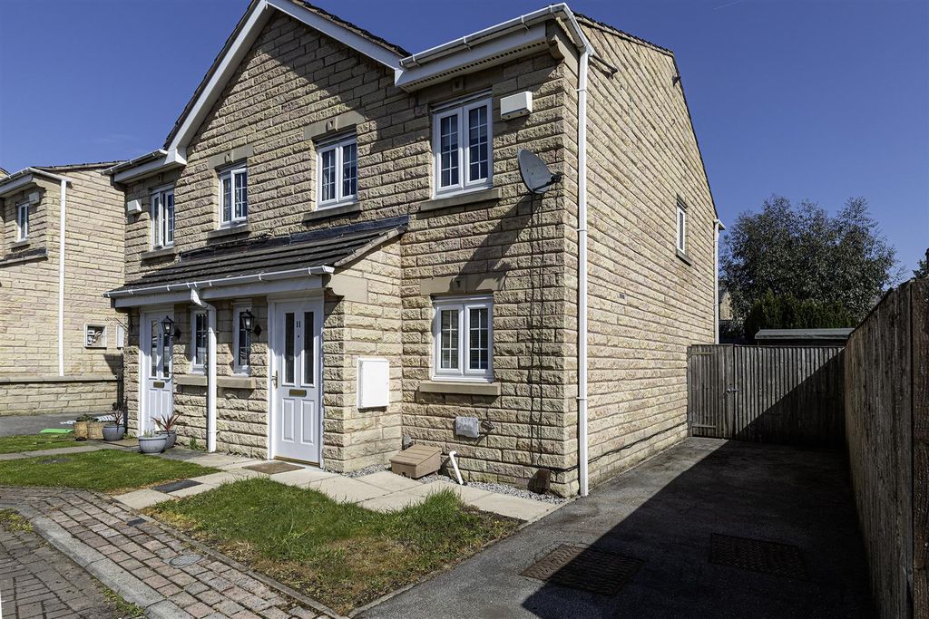 Property photo 1 of 25