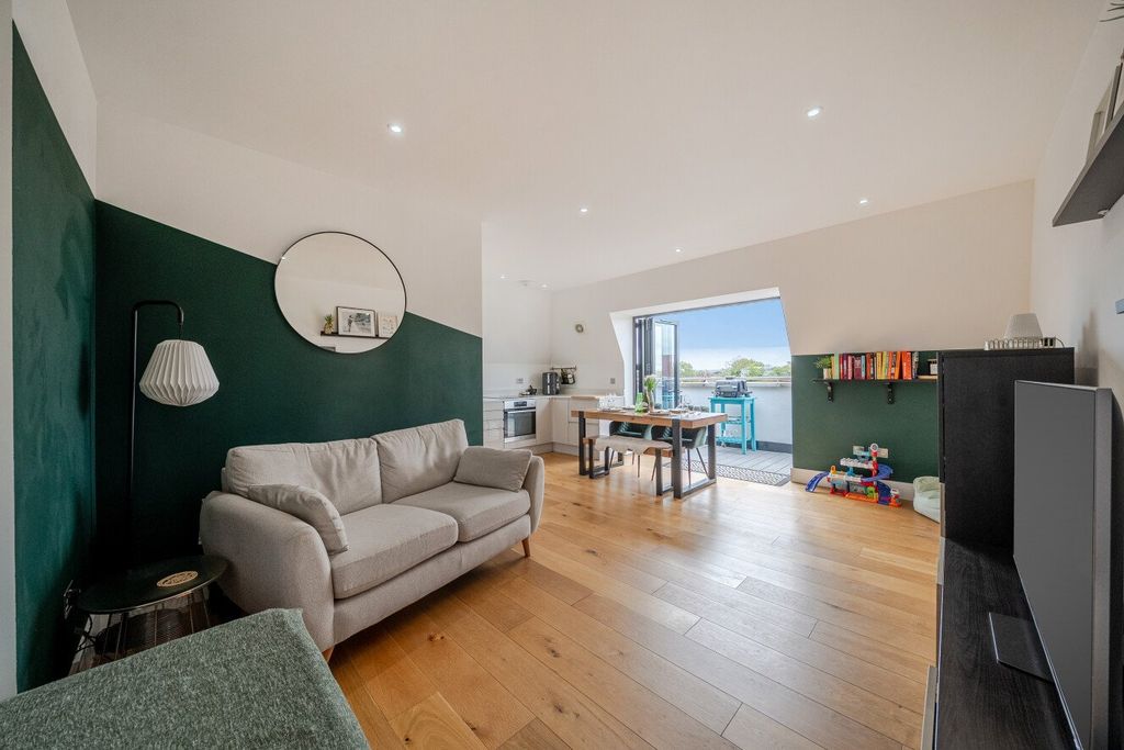 Property photo 3 of 12 Picture No. 77