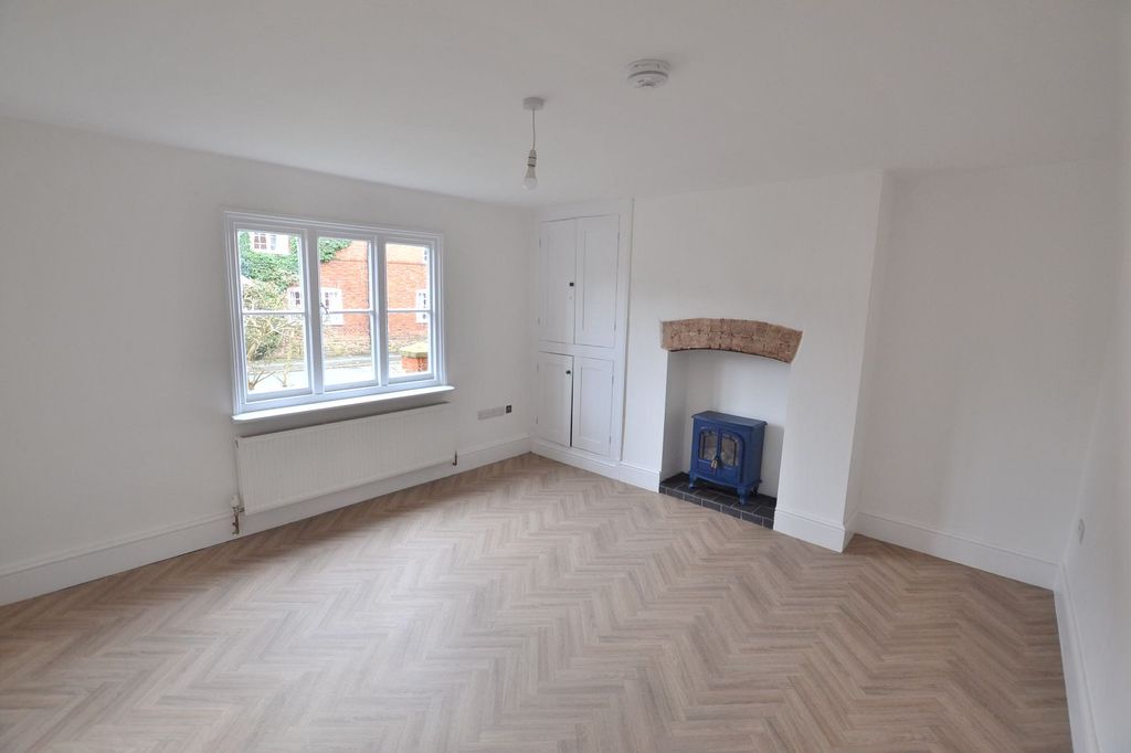 Property photo 3 of 21