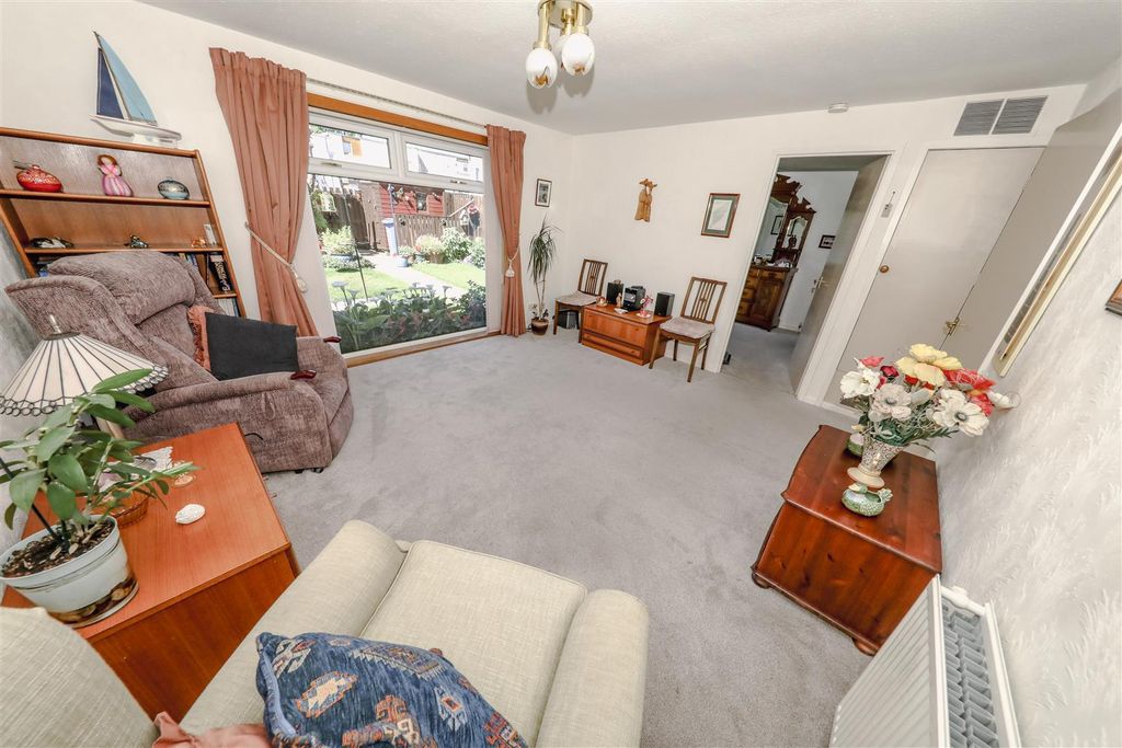 Property photo 3 of 19 C