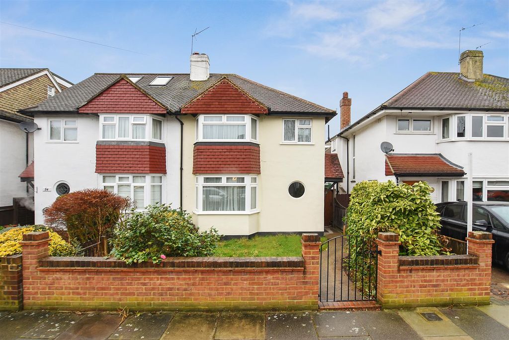Property photo 1 of 12 3 Bedroom Semi-Detached House For Sale In Rivermeads Avenue, Twickenham
