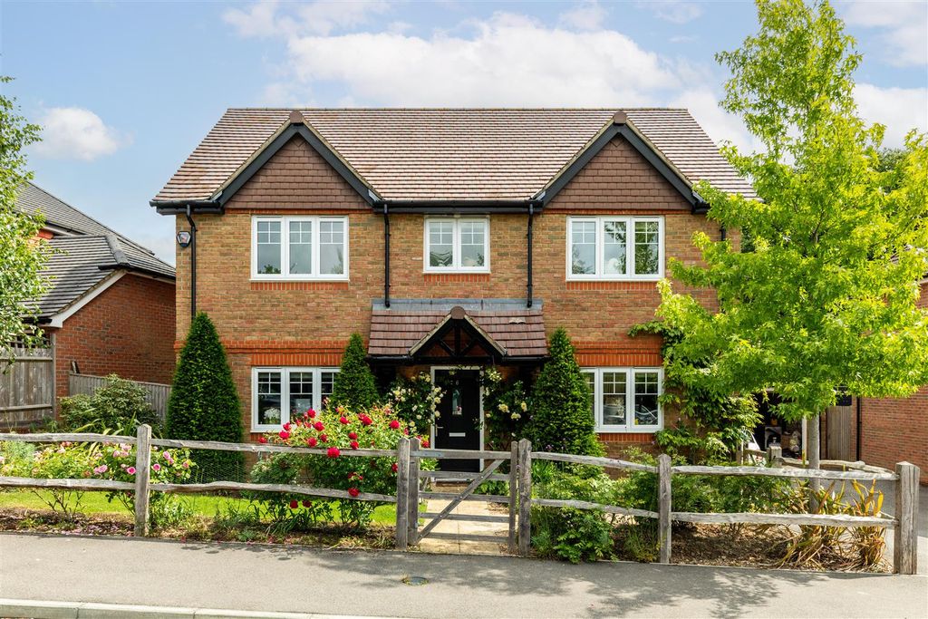 Property photo 1 of 31