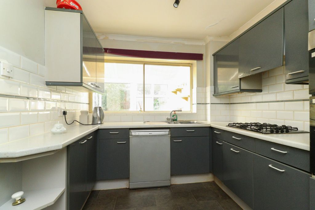 Property photo 3 of 10 Picture 3