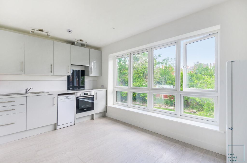 Property photo 2 of 12 Img_408_4_Original.Jpg