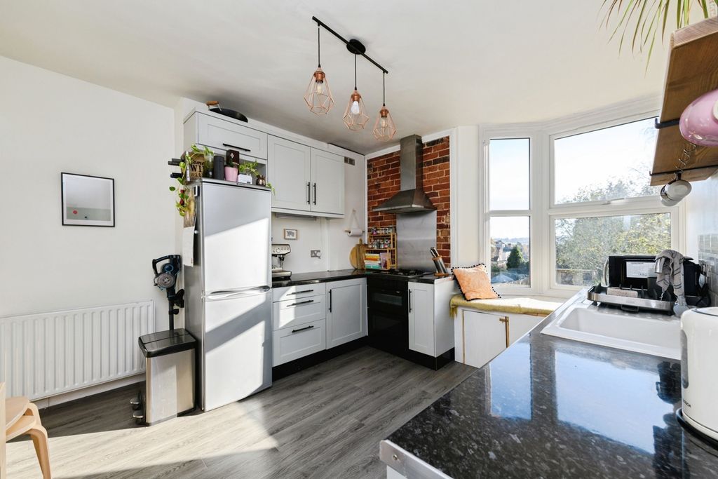 Property photo 1 of 20 Pbox-Img.Jpg