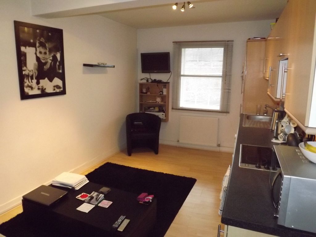 Property photo 2 of 3