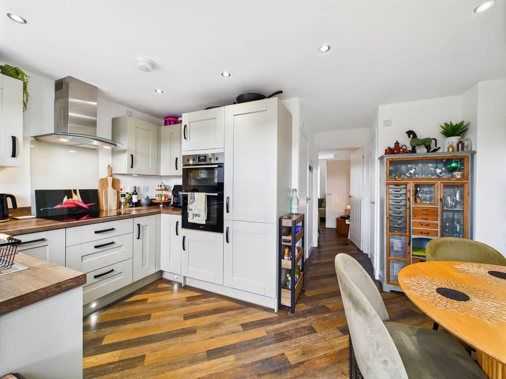 Property photo 3 of 24