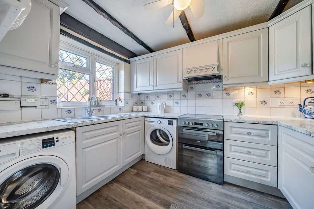 Property photo 3 of 22 1438445-17-69d528...