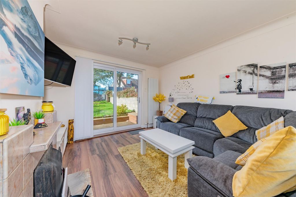 Property photo 3 of 16 102 Brechin Road Arbroath-2.Jpg