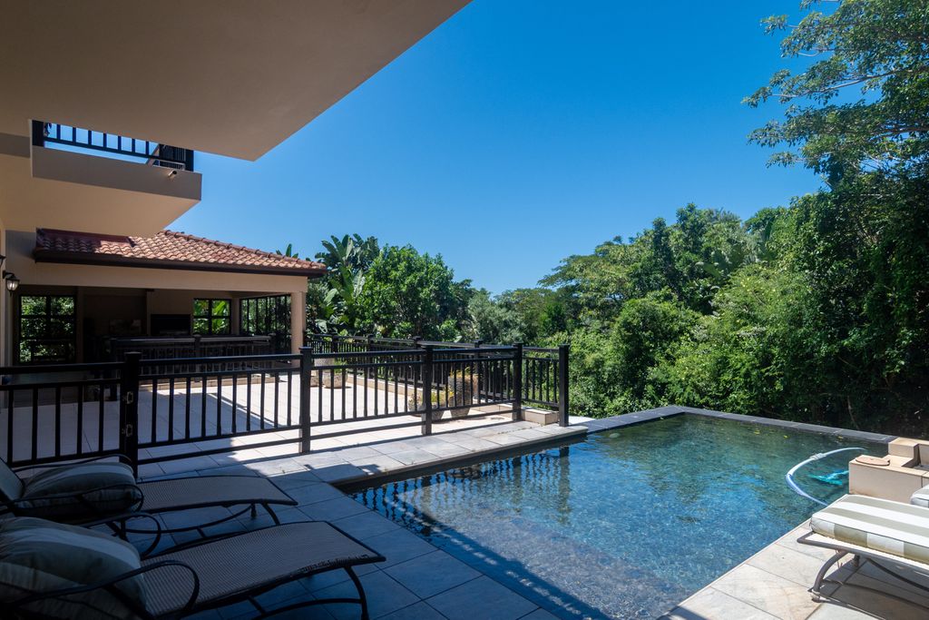 Property photo 1 of 50