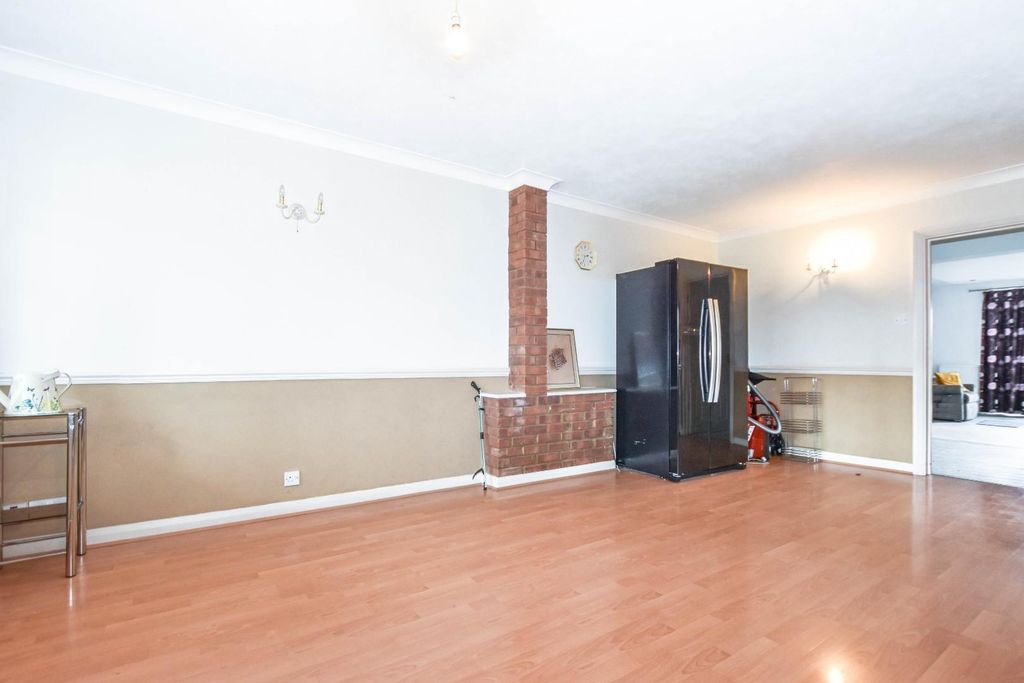 Property photo 2 of 32 Dsc_0067.Jpg