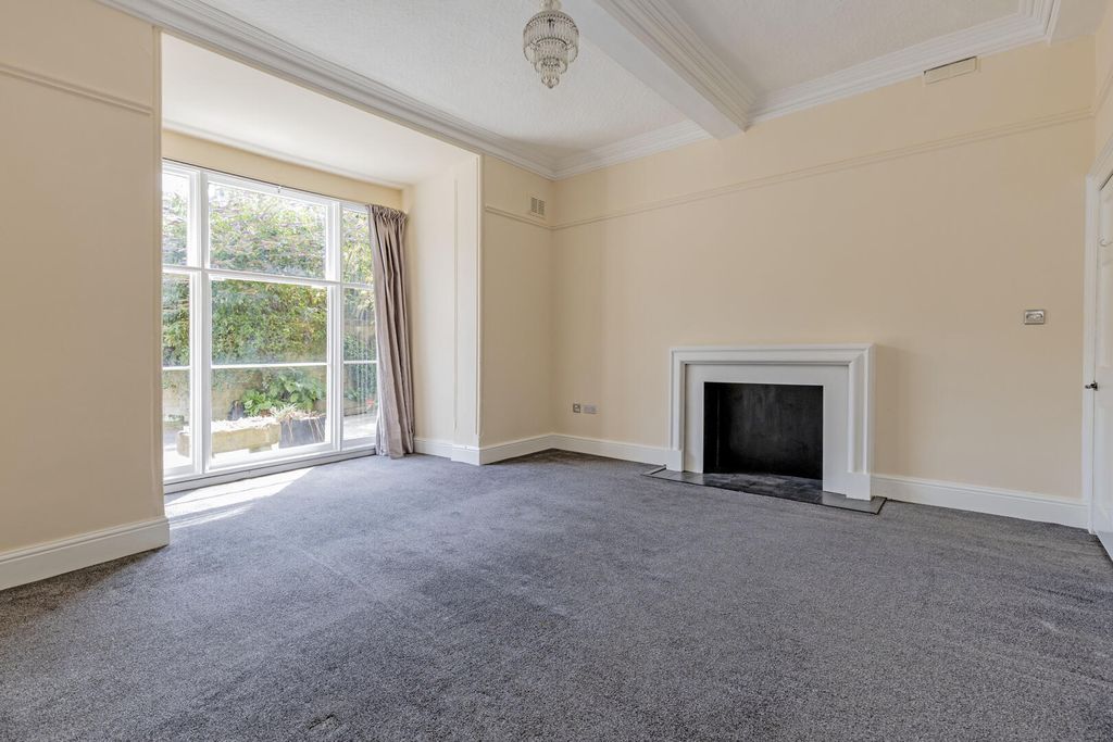 Property photo 3 of 17 Reception Room