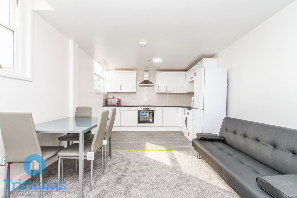 Property photo 1 of 12 Img_8507