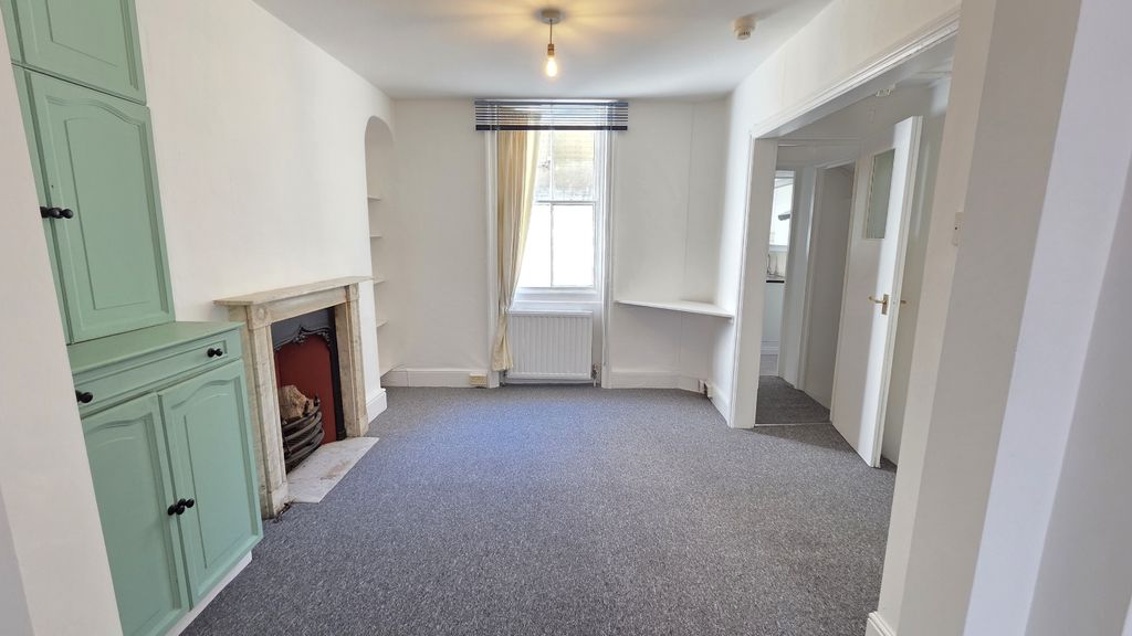 Property photo 3 of 8 20250930_125950