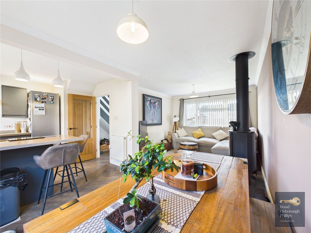 Property photo 1 of 22 Picture No. 08