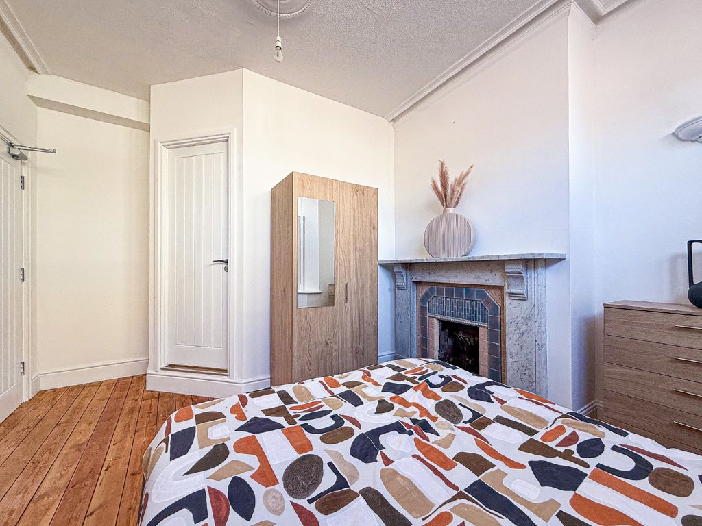 Property photo 3 of 9 4533073