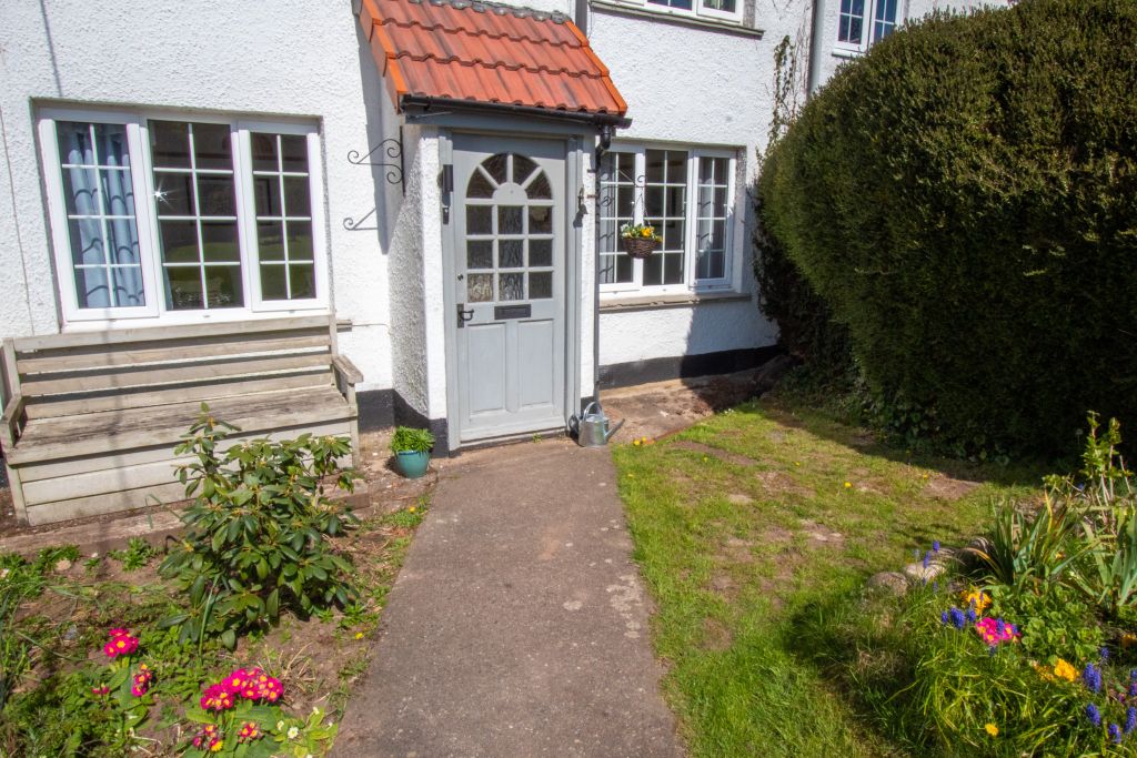 Property photo 2 of 12
