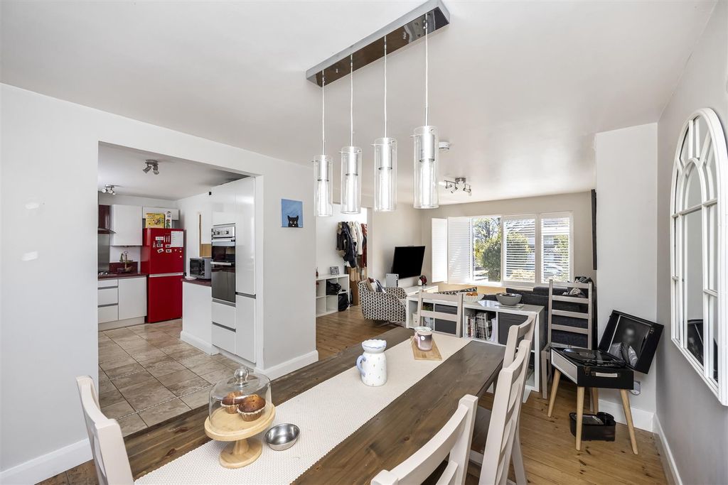 Property photo 1 of 16 Living/Dining Room