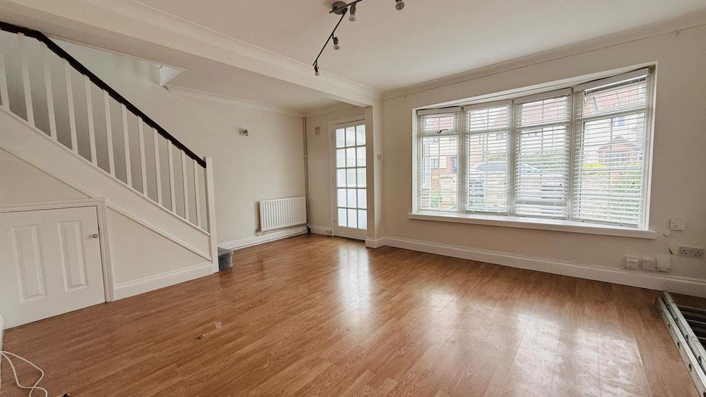 Property photo 2 of 15 5422793