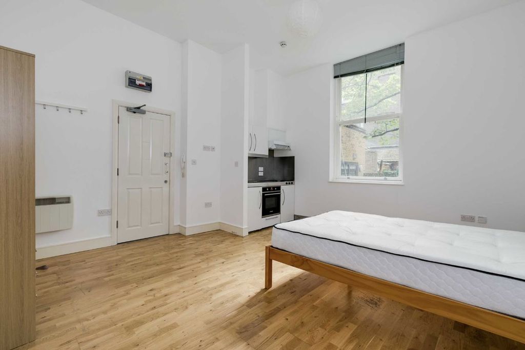 Property photo 2 of 4