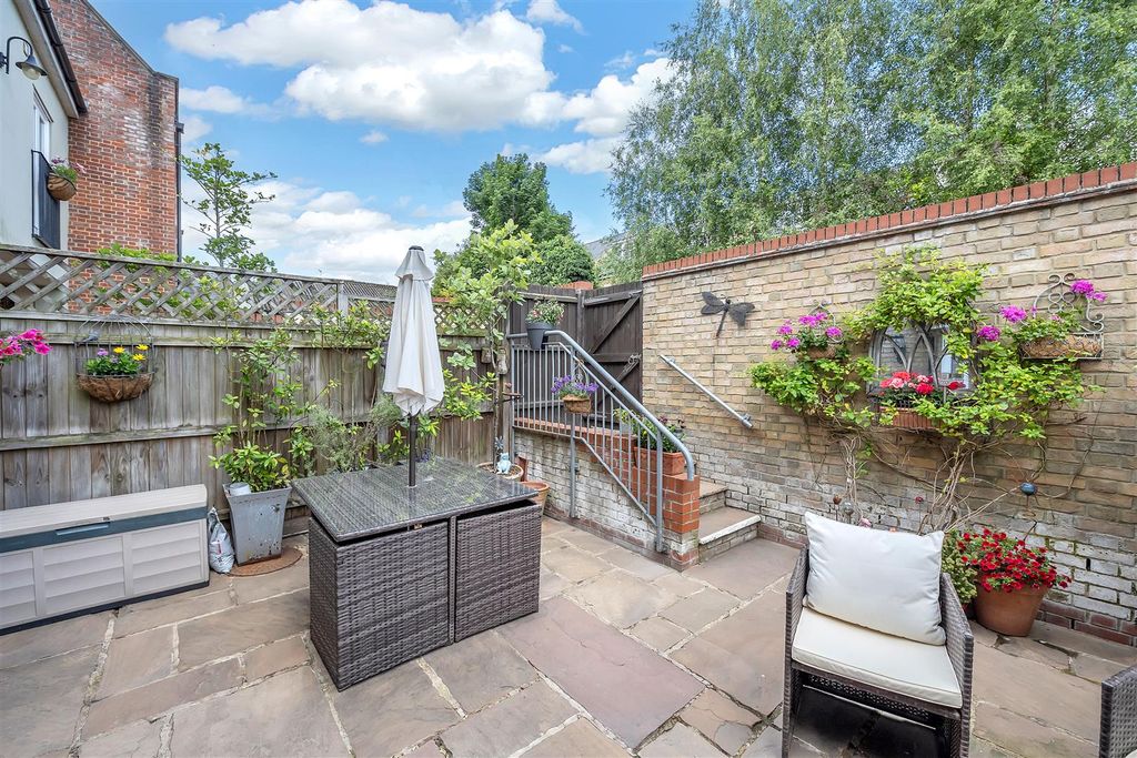 Property photo 3 of 18 Dcp_6611.Jpg