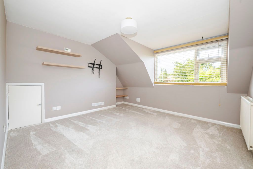 Property photo 2 of 17 Photo 9
