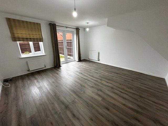 Property photo 2 of 8 Picture No. 43