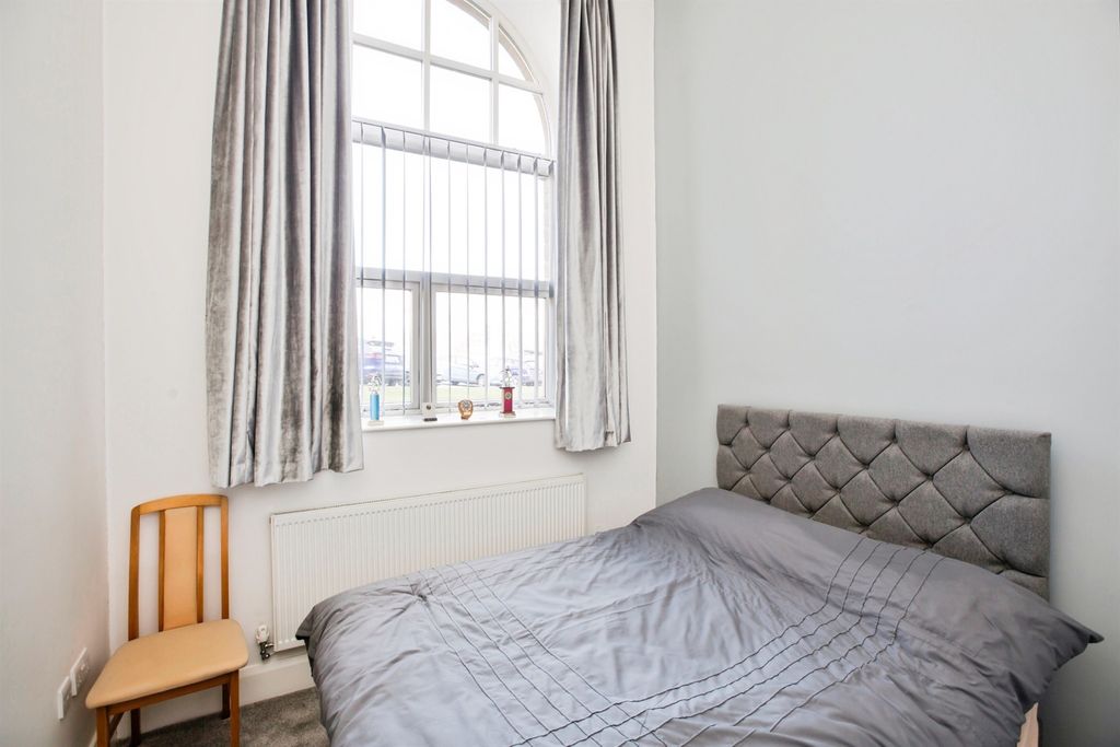 Additional image 7 of 2 bed flat for salePrescott Street, Halifax HX1