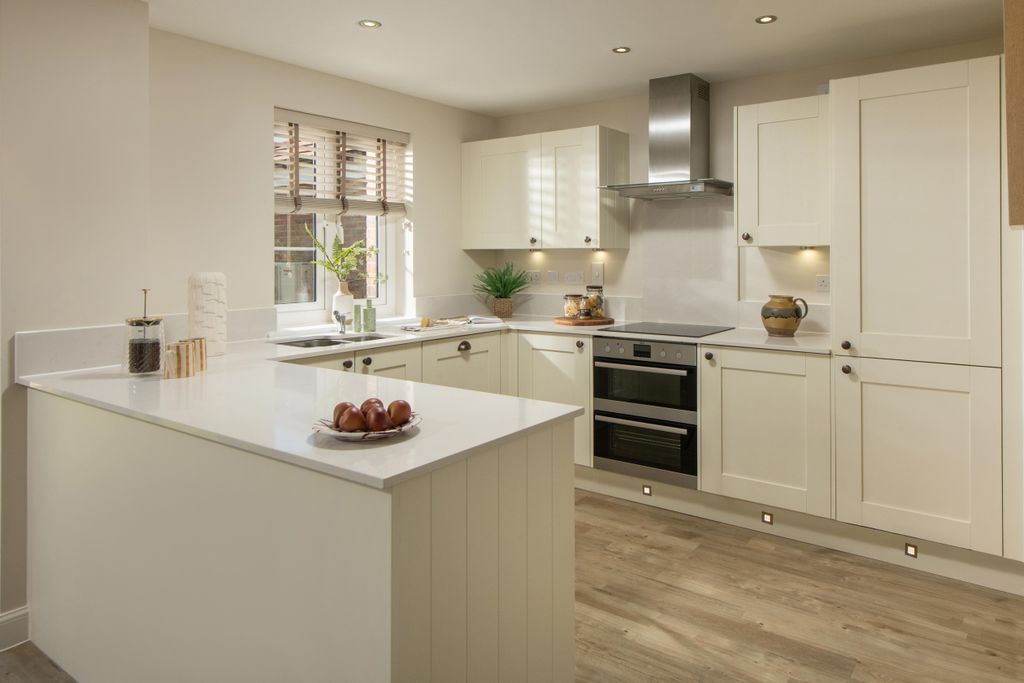 Property photo 2 of 10 Radleigh Kitchen Diner - Castle Reach