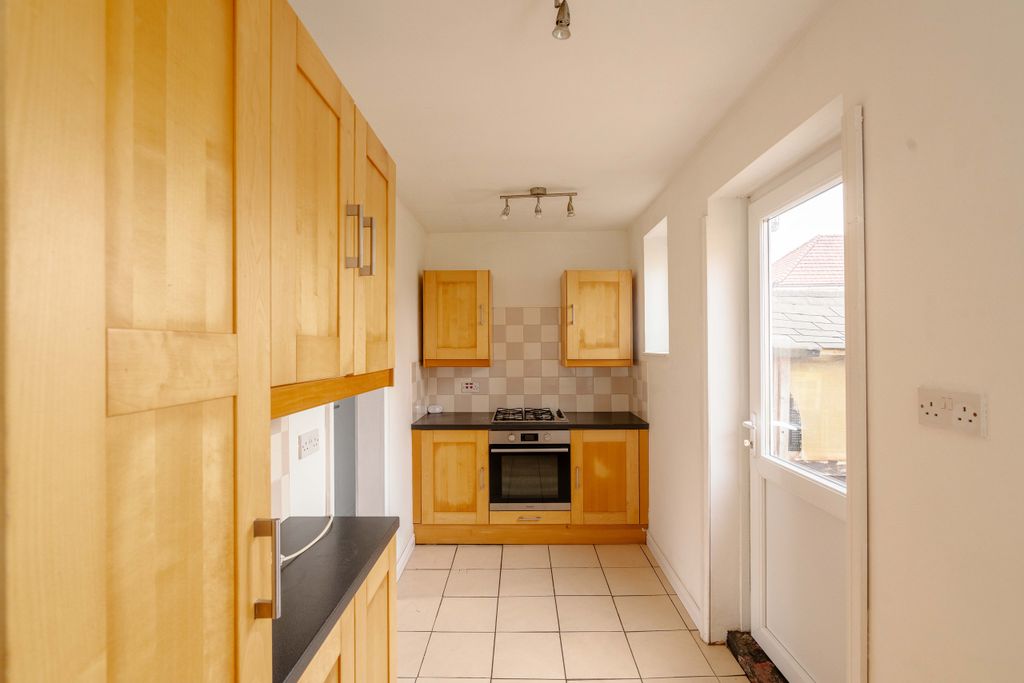 Property photo 3 of 11 3
