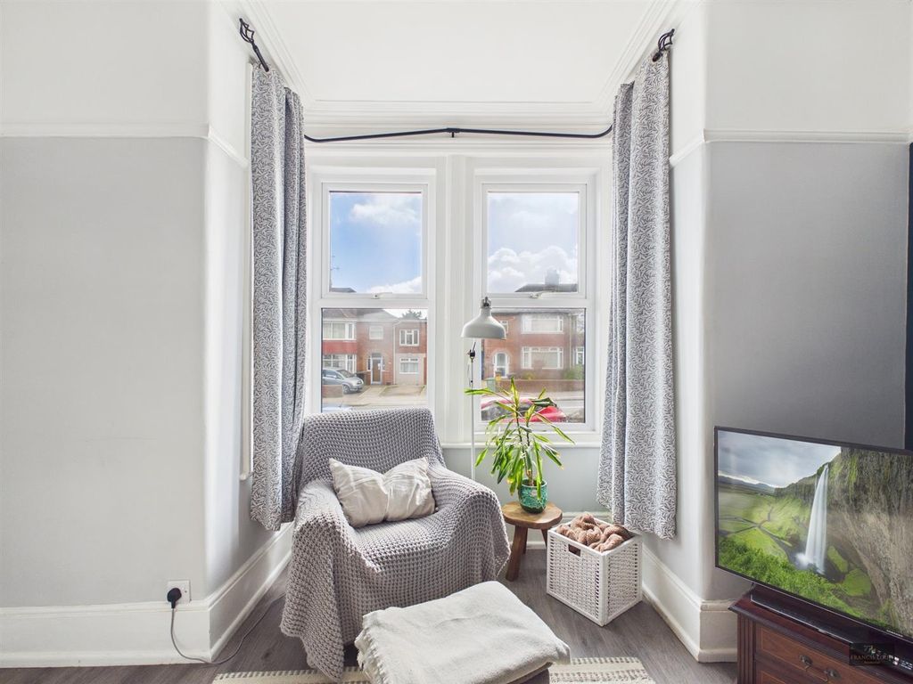 Property photo 3 of 9 Cam02887G0-Pr0629-Still003.Jpg