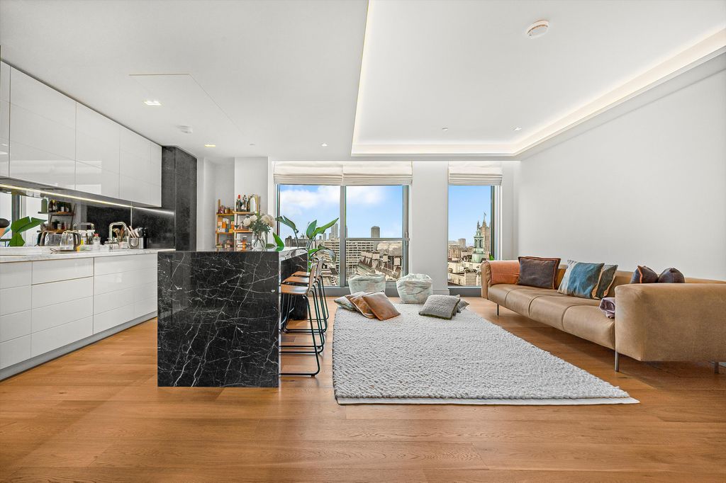 Property photo 2 of 11 Image