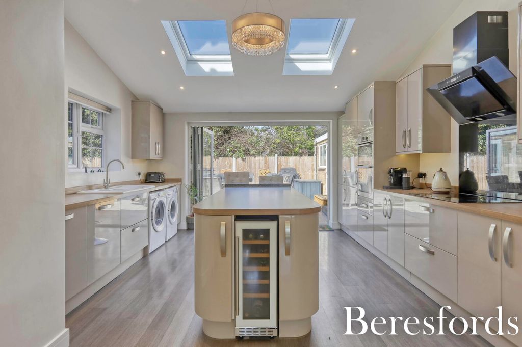 Property photo 3 of 25 Picture No. 31