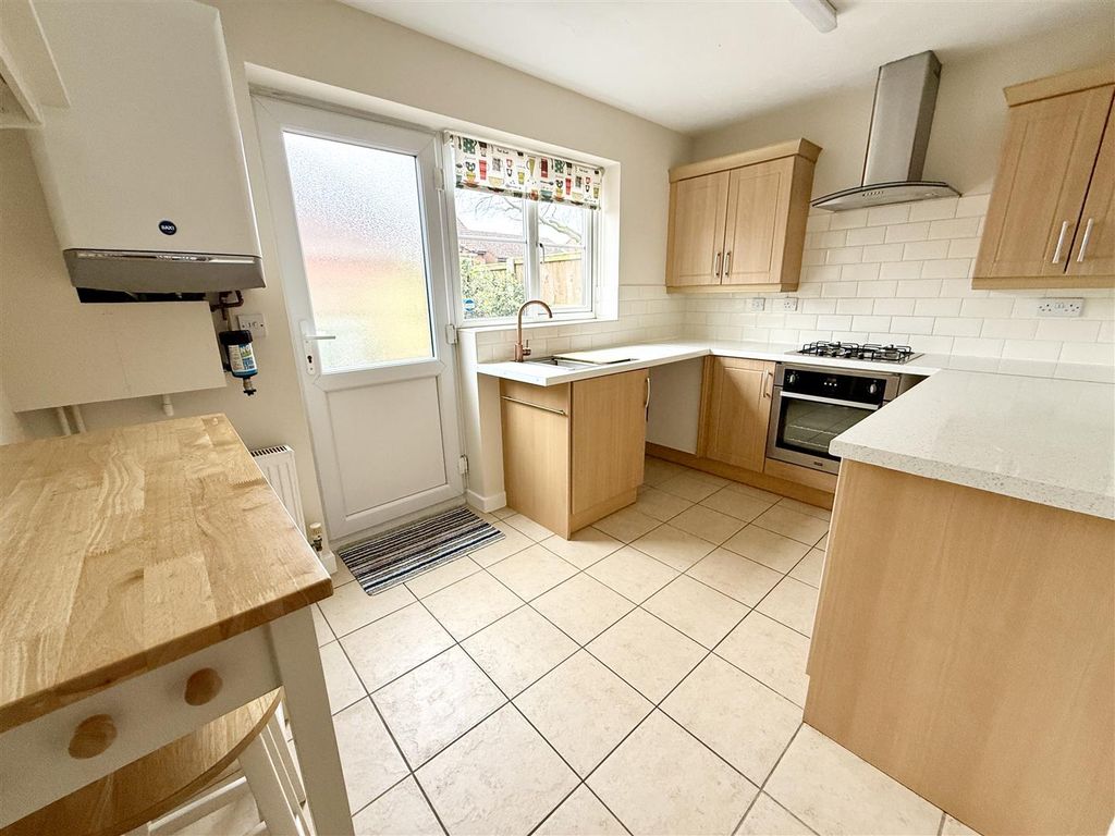 Property photo 2 of 14 Kitchen