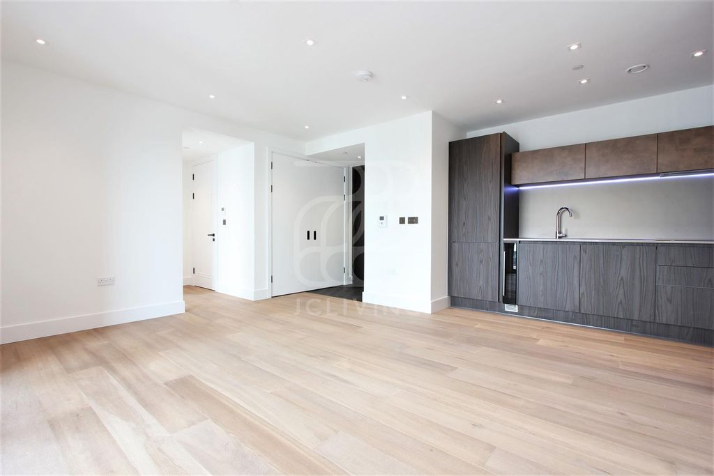 Property photo 2 of 25 CH21 (2).Jpg