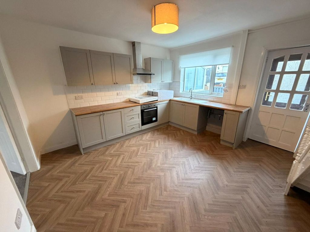 Property photo 3 of 10 Picture No. 19