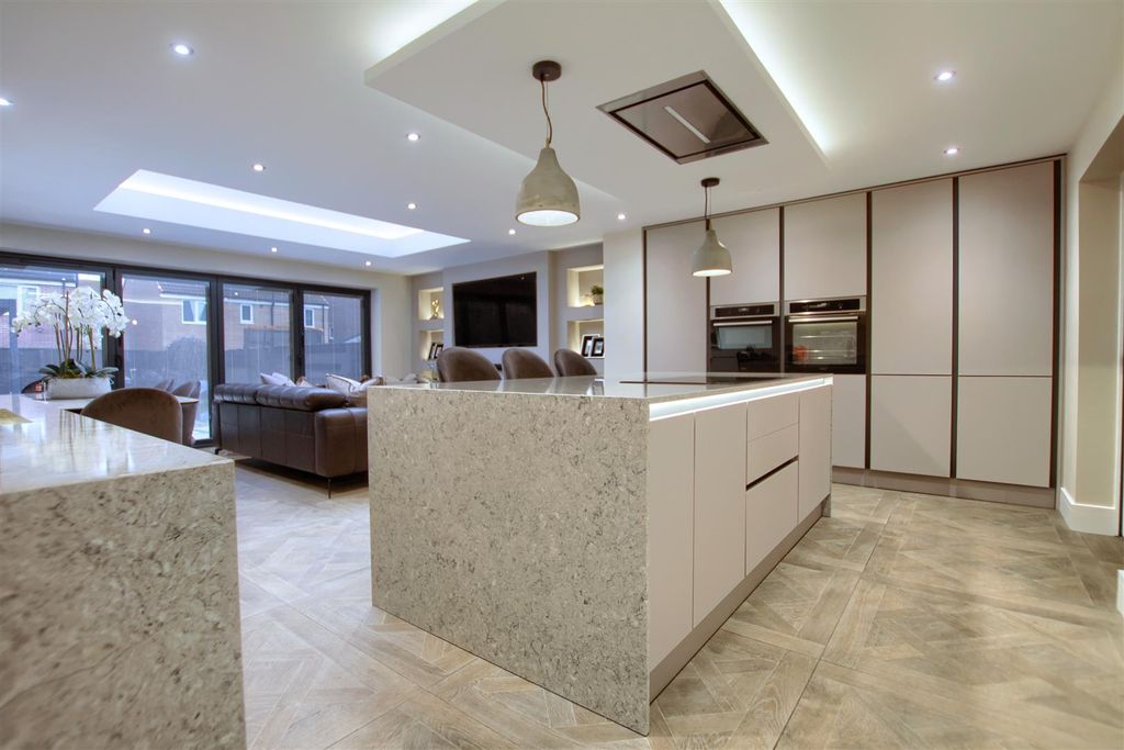 Property photo 2 of 22 Bn9.Jpg