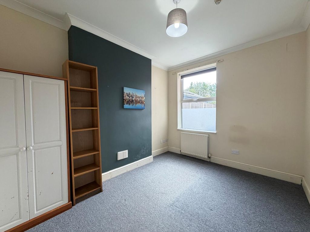 Property photo 3 of 10 Dining Room