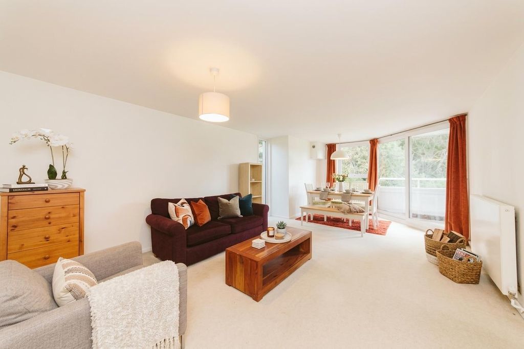 Property photo 1 of 15 Chesterfield House (3).Jpeg